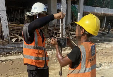 劳务员和材料员哪个好-劳务员更好