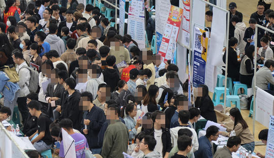 劳务员证给别人挂靠有风险吗-劳务员证挂靠有风险